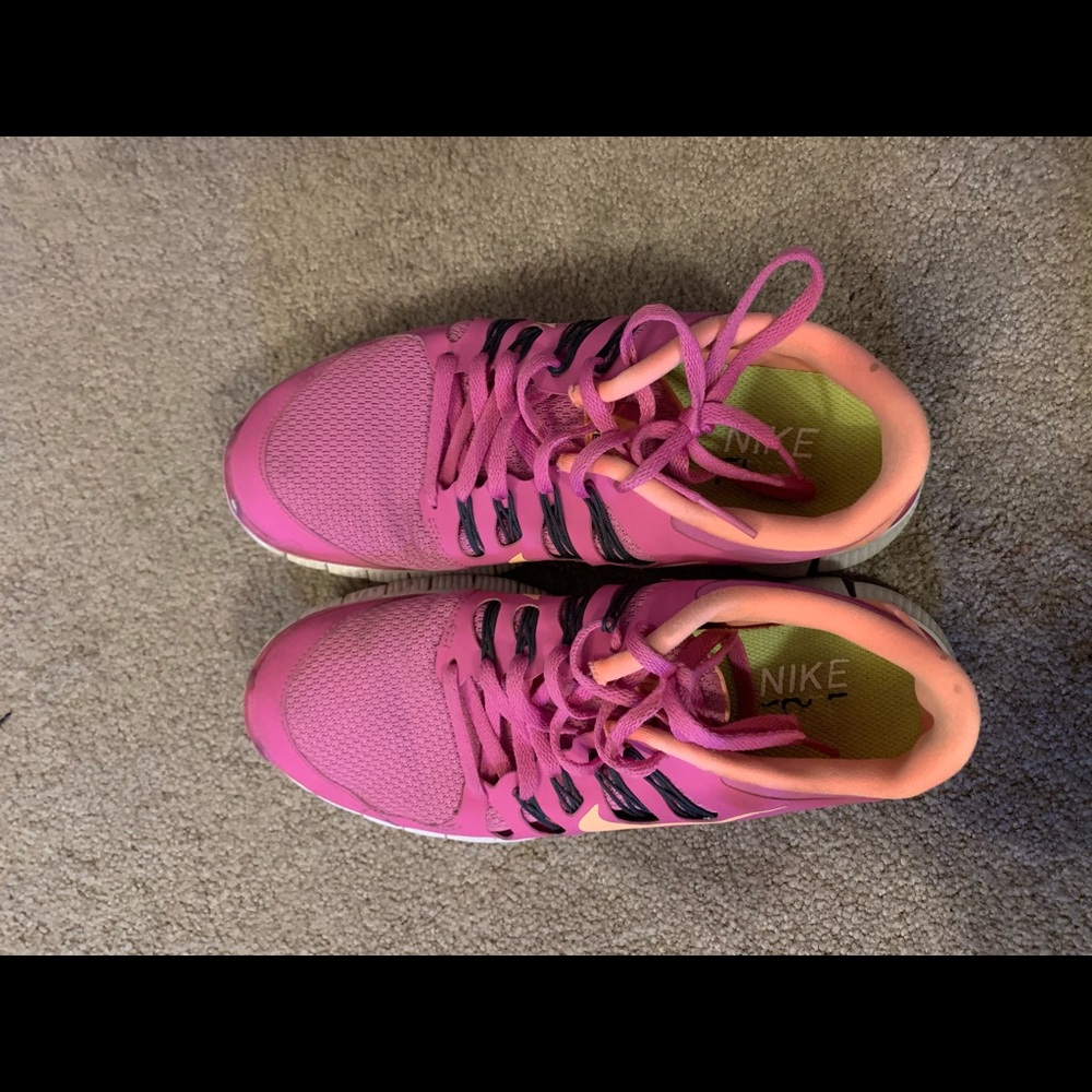 Nike size 9 shoe
